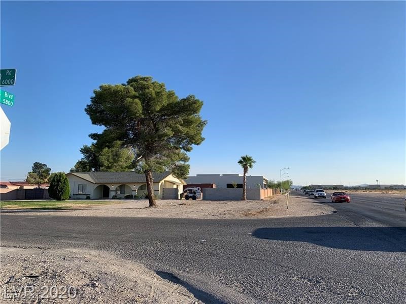 6067 West Oquendo Road Property Photo